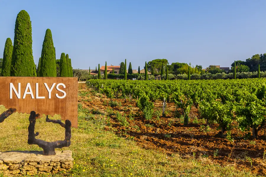 Weinberge in Frankreich, Rhone – Herkunft der E. Guigal Weine